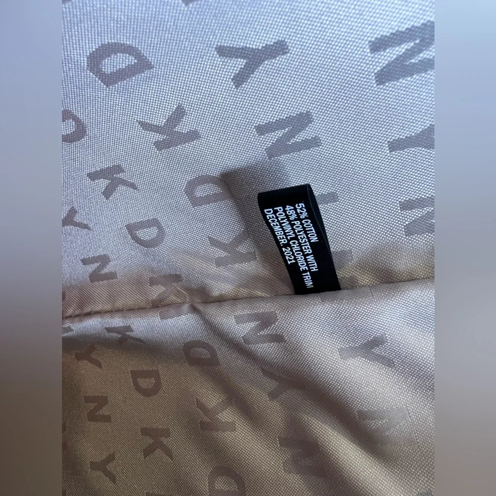 NWT DKNY TOTE SHOULDER BAG WHITE/BROWN - Picture 13 of 13